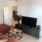 Ita 1 Postira