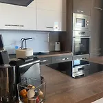 Ita 1 *