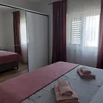 Ita 1 Appartamento *