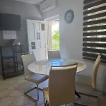 Ita 1 Postira