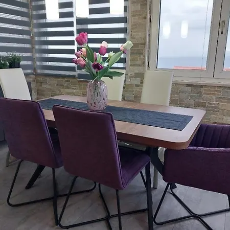 Ita 1 Appartement Postira