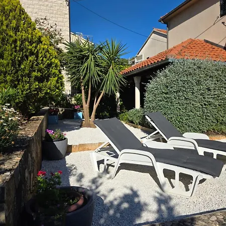 Ita 1 Apartamento Postira